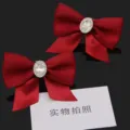 Elegant red satin bow shoe clips featuring a central oval crystal rhinestone decoration - 一双装(S0077) / Burgundy