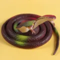 Serpente giocattolo in gomma a due teste realistico, gradiente rosso e verde per scherzi - Cobra a due teste / 73cm / Caffè