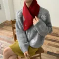 Roter Strickspitzschal für Damen, gemütlicher Winter-Halswärmer mit Herz-Anhänger. - Herz-Spitz-Langschal / Rot