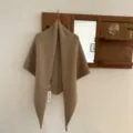 Damen einfarbig Strick dreieckig Schal kuschelig warm Überwurf stylisches Winter Accessoire - Milchtee