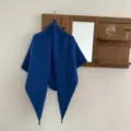 Blaues gestricktes Dreieckstuch Schal, gemuetlicher Winter warmer Damen Ueberwurf. - Blau