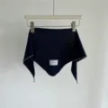 Dunkelblauer Woll-Dreiecksschal mit weißem Wellenrand, kuscheliges Strick-Bandana für Damen Herbst. - Marineblau