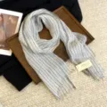 Lässiger Leinen gestreifter Schal mit Fransen, retro atmungsaktives Accessoire für Damen. - Grau-weiße Streifen / Grau/Weiß