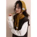 Set berretto in maglia e sciarpa traforata da donna, completo autunno inverno verde. - Set Paraorecchie e Sciarpa Triangolare / Verde oliva