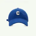 Blaue Baseballkappe für Damen mit weißem Stickbuchstaben C, lässiger Sommersonnenschutzhut. - Saphirblau