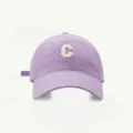 Helllila Baseballcap mit weißer C-Buchstaben-Bestickung. Sommer Sonnenschutz Freizeithut. - Violett