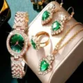 Luxe groene edelsteen horloge ketting oorbellen ring vierdelige sieraden set voor dames - Groene Hartenset