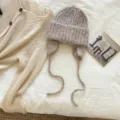 Mujer invierno gorro de punto con orejeras acogedor cálido color sólido sombrero casual a prueba - 22*23 cm / Color Avena