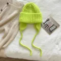 Gorro de punto amarillo neón con orejeras para mujer, gorro de invierno cálido con lazos largos. - 22*23 cm / Amarillo Neón