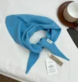 Sciarpa triangolare a maglia in 100% lana blu scialle caldo invernale elegante per le donne - Celeste