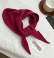 Sciarpa triangolare a maglia in 100% pura lana calda ed elegante per donne invernali - Lampone