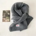 Bufanda de punto gris oscuro para mujer, calentador de cuello de invierno y accesorio. - Gris Oscuro