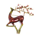 Vintage Emaillierter Hirsch Brosche mit roten Pflaumenblüten Geweih, edles Retro Anzug Detail. - Blumenzweig Elch Brosche Weinrot