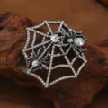 Kreative Strass Spinne Netz Brosche Pin fur Damen Herren Mode Anzug Jacke Halloween Schmuck - Doppelspinnennetz Weiß