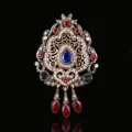 Vintage Baroque crystal brooch pin, elegant gold tone rhinestone lapel pin for women. - Aura Antique Gold Style