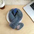 Gemütlicher kuscheliger Kinder Strickwollschal mit Farbblock, warmer Winter Halsschutz. - Schal / Grau
