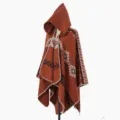 Ethno Stil Kapuzen Umhang für Damen, vintage geometrische gemusterte warme Poncho Schal. - Cape / Karamellbraun