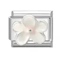 Elegante charm per bracciale modulare italiano in argento con un delicato fiore bianco. - Fiore / Bianco/Argento