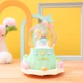 Jolie boîte à musique boule à neige lapin avec lumières colorées, cadeau créatif pastel. - K Moyen (80mm) Lumière Colorée & Musique / Vert (Fille au Cerf Assise)