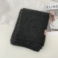 Dunkelgrauer Strickschal für Damen, weicher und warmer einfarbiger Basic-Halswärmer. - Schwarz und Grau