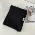 Klassischer schwarzer Strickschal für Damen, weicher warmer, einfarbiger Winterschal. - Schwarz