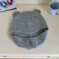 Süße Bärenohren Strickmütze für Damen, Herbst Winter warme Plüsch Mütze mit Herz. - M (56-58cm) / Grau