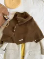 Gemütlicher brauner Strickcape Schal für Damen, winterlicher Stehkragen Knöpfe Pullover. - Elchbraun
