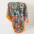Chic carré de soie satinée 90cm avec motif vibrant de jungle tropicale et de zèbre. - Zèbre Orange