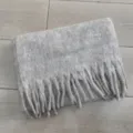 Beige einfarbiger Winter Schal aus Kaschmirimitat mit Fransen für Damen und Alltag. - 40x220cm / Mokka