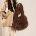 Joli sac à main en peluche chiot duveteux hiver chaud chapeau en tricot ensemble marron - Sac / Café Foncé
