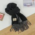 Zweiseitiger Winter Kaschmir-Gefühl Quastenschal, kuscheliger warmer Schal für kalte Tage stilvoll. - 68x200cm / Schwarz und Grau