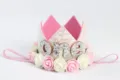 Diadema con corona rosa brillante para el primer cumpleaños con flores rosas y blancas - Número ONE / Blanco Bicolor