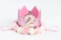 Corona de cumpleaños rosa con purpurina para niños con rosas y el número dos dorado - Número 2 / Rosa bicolor