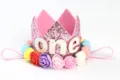 Diadema corona purpurina rosa para primer cumpleaños de bebé con flores coloridas - Número ONE / Rosa Multicolor