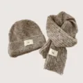 Kinder Strickmütze und Schal Set aus Wollemix, kuscheliger warmer Winterschal für Kleinkinder. - Khaki