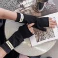 Schwarze halbfingerige Strick-Wollhandschuhe Damen Herbst Winter warme Touchscreen Handschuhe - M / Schwarz