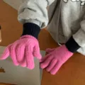 Roze gebreide handschoenen met donkerblauwe boorden, warme winterhandschoenen met vijf vingers - Eén maat / Rozerood