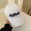 Weisse Damen Baseball Cap mit dunkelblauer California Stickerei Freizeithut Sonnenschutz. - Verstellbar / Weiß