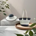 Set borsa grande in paglia e cappello a righe bianco e blu navy per vacanze al mare - Set Cappello & Borsa / Blu Navy con Bianco