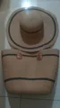 Elegante set composto da borsa in paglia marrone e cappello da sole con strisce nere - Set Cappello & Borsa / Nuovo Modello Q