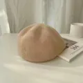 Einfarbig Strick Baskenmütze für Damen, lässige atmungsaktive Malermütze in Beige Khaki. - Einheitsgröße / Beige