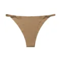 Bequeme nahtlose Damen-Tanga-Slips mit Metallringen und dünnen Seitenriemen aus Eisseide. - S / Hautfarben