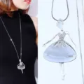 Μακρύ κολιέ πουλόβερ με λαμπερό κρυστάλλινο μενταγιόν μπαλαρίνας για κομψή γυναικεία μόδα. - Στυλ Κορίτσι Μπαλέτου (110514119)