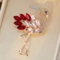 Broche flamant rose en cristal chic, élégant corsage animal en strass doré pour la mode féminine. - 60*40mm / Violet
