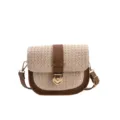 Elegante bolso de silla tejido de verano con ribete de cuero marrón y hebilla dorada - Marrón