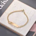 Minimalistisches Edelstahl Armband mit Herz Ausschnitt, elegantes goldenes Design für Alltag. - Goldenes Herz Armband Mit Gebogener Platte