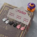 Set σκουλαρίκια φάντασμα κινούμενων σχεδίων Halloween, χαριτωμένα κρεμαστά από κράμα. - Στυλ 009 (Συνδυασμός Τριών Ζευγαριών) / Σετ 3 ζευγών