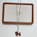 Collana con ciondolo a cucciolo perle catena lunga maglione design di nicchia donna - Collana Cucciolo Perline Marrone (XL4777B)