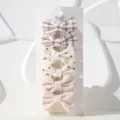 Set mit sechs Haarspangen aus Stoff für Kinder mit Karo- und Punktemuster-Schleifen - Braun Kariert/Roter Punkt/Khaki Hahnentritt Set