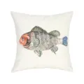 Weißes dekoratives Kissen mit buntem Fisch-Druck, perfekt für Wohnzimmer oder Kinderzimmer. - PE5091P-1